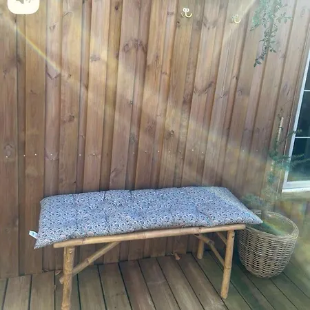 Cozy Nature With Patio, Parking And Wifi Holiday home